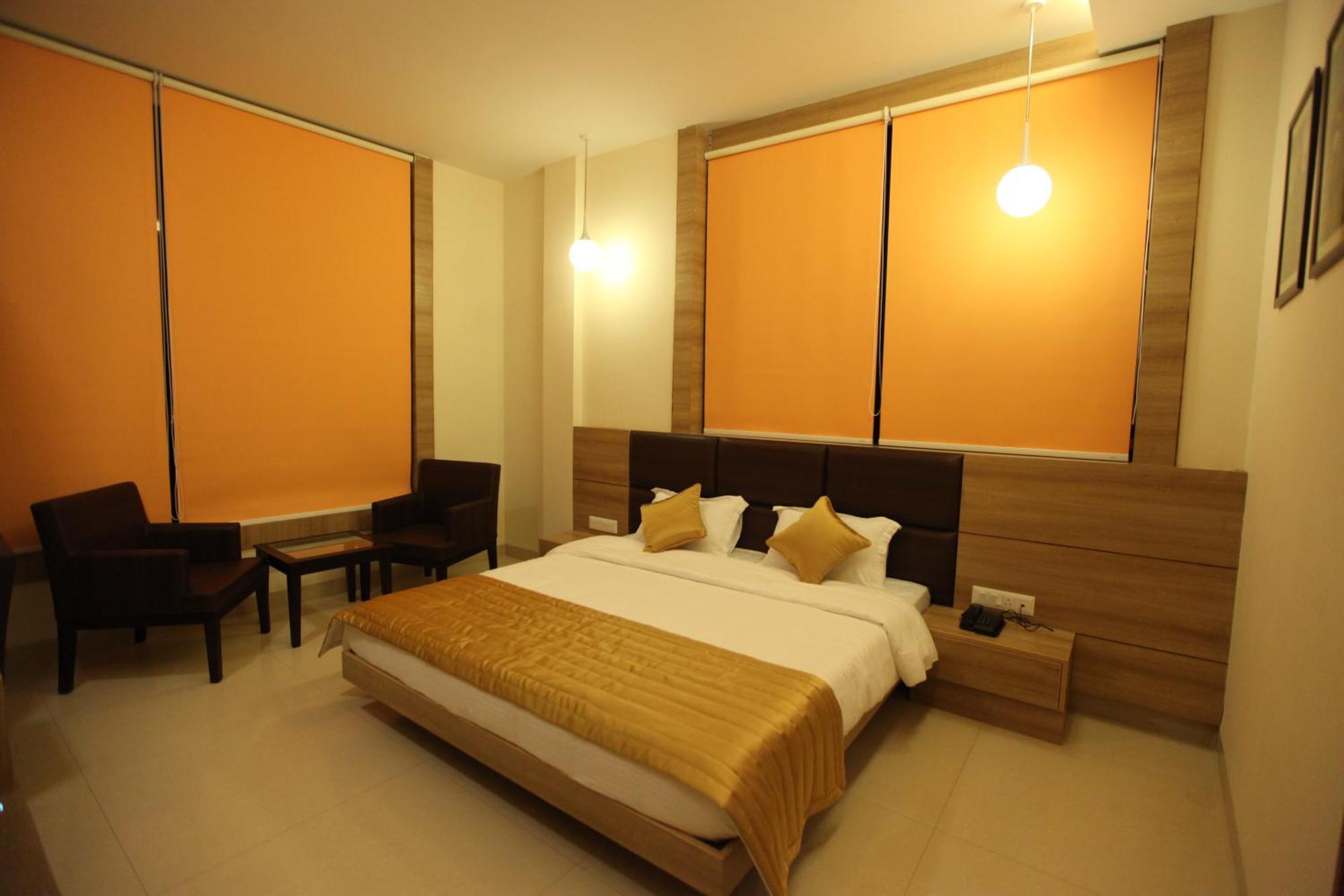 Hotel Golden Fern Patiala Exterior photo