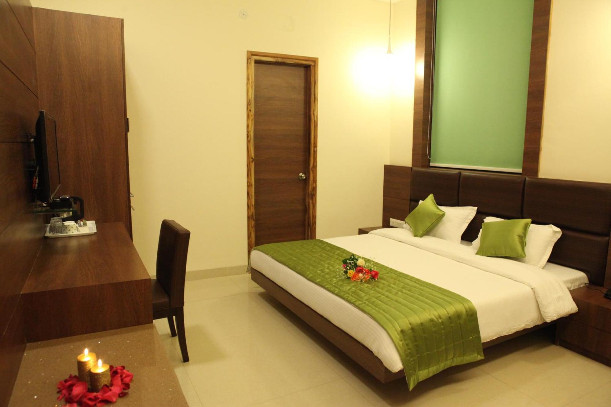 Hotel Golden Fern Patiala Exterior photo